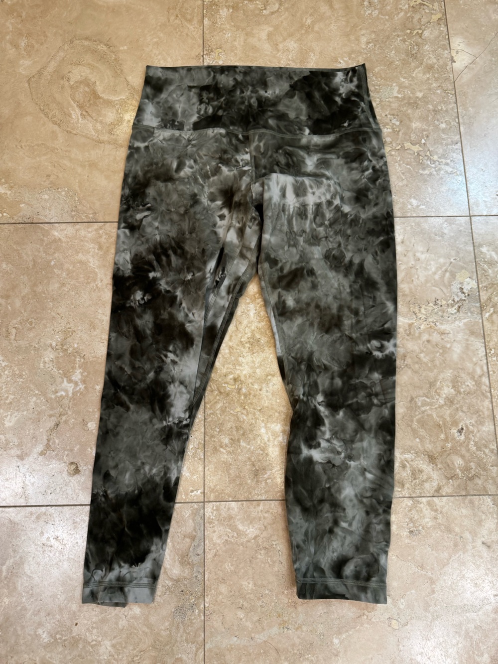 lululemon athletica Olive Green Align Tie Dye cropped Leggings